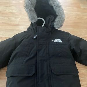 12-18 months baby North Face Parka coat. In great condition.